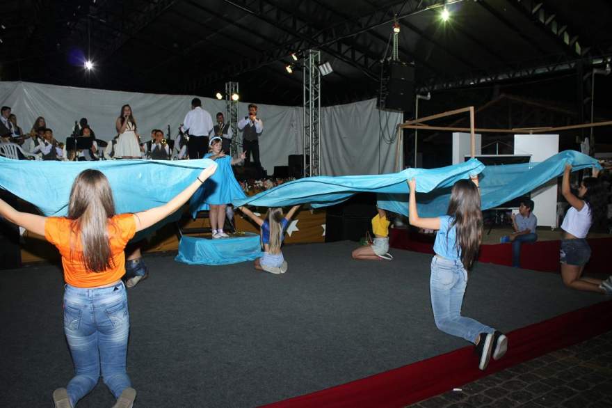 Orquestra de Canto e Dança do Colégio Medianeira