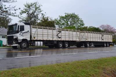 Motorista da carreta com placas de Parobé não teve ferimentos 