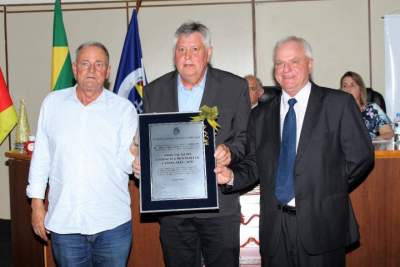 Câmara homenageia Acic por seus 80 anos de atuação