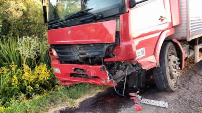 Condutor do caminhão, com placas de Lajeado, não teve ferimentos 