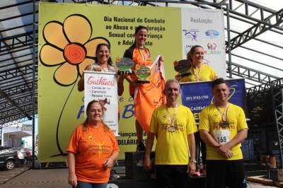 Premiação 35/39 anos feminino 4km