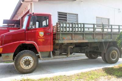 Entidade pretende transformar caminhão em um auto bomba tanque 