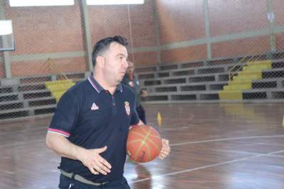Zeljko Vasiljevic é responsável por formar jogadores sérvios para atuar na NBA e Euroliga, as principais ligas de basquete do mundo