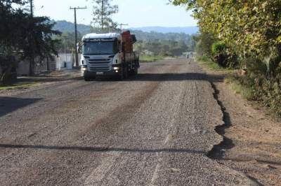 Asfalto é retirado no km 01 da ERS 400