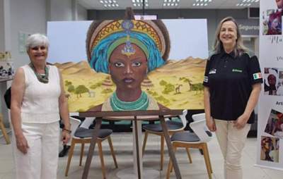 Sicredi recebe mostra de arte sobre mulheres africanas 