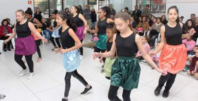 Um domingo de música, dança e poesia na Casa de Cultura