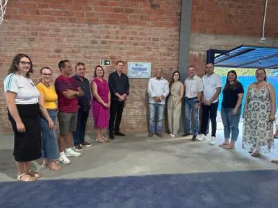 Ginásios são inaugurados na Linha Brasil e Vila Passa Sete 