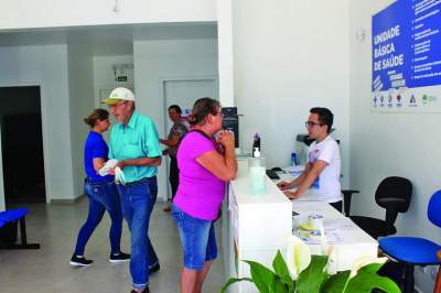 Usuários da Unidade de Saúde reclamam da falta de médicos 