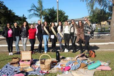 Candidatas a soberanas iniciam agenda de atividades