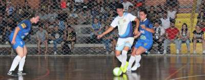 No esperado duelo feminino, Medianeira goleou o Marvados: 8 a 2