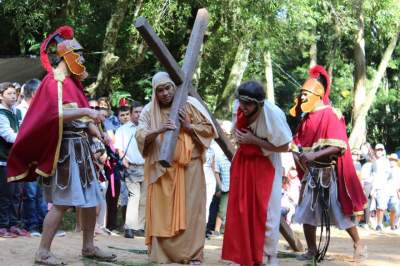 Encenação da Paixão e Morte de Cristo