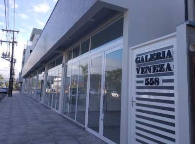 Galeria Veneza tem o nome inspirado no Edifício Veneza, também realizado pela Voghen (Foto: Odete Jochims | Folha)