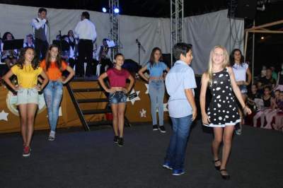 Orquestra de Canto e Dança do Colégio Medianeira