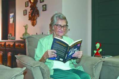 A leitura como companhia de dona Neusa 