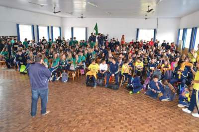 Resultado foi anunciado no auditório do Colégio Medianeira, pelo diretor Alan Wagner 