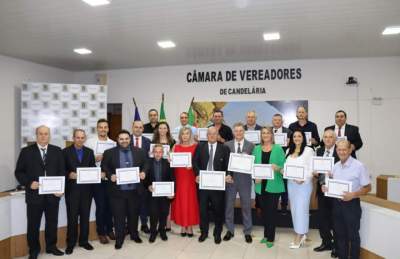 Prefeito e vice com vereadores e suplentes eleitos