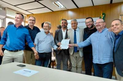 Pinhal Grande e Dona Francisca assinam convênios do Programa Pavimenta 3