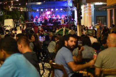 Bom público prestigia show da Orquestra de Candelária em Rio Pardo
