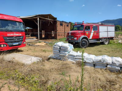 Bombeiros atendem incêndio em estufa de tabaco