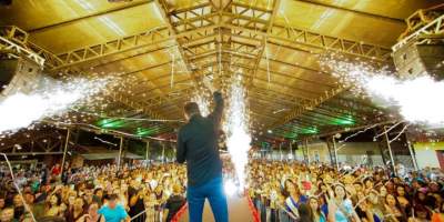 Rainha Musical abre oficialmente o Natal Encantado das Candeias 