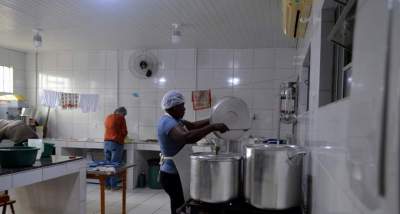 Ingredientes de qualidade doados ao gabinete garantem uma sopa com muitos nutrientes