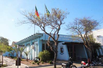 Prefeitura decreta corte severo de gastos