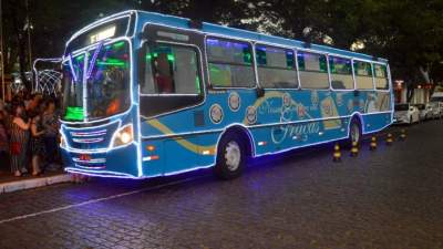 Ônibus da Celetro faz sucesso entre candelarienses