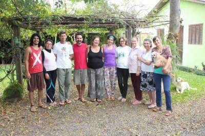 Argentinos com os membros da agroindústria Girassol 