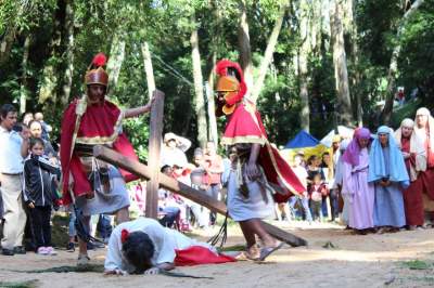 Encenação da Paixão e Morte de Cristo