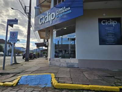 A Cidip fica na Avenida Marechal Deodoro, 1008, esquina com a Rua Bento Gonçalves, próximo ao Guia Lopes