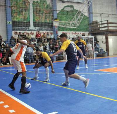 Na primeira semifinal, Semal derrotou o Maxxy por 3 a 0 