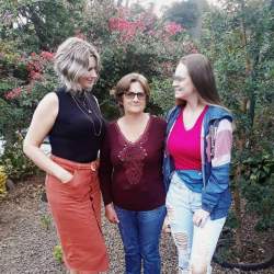 Kleria Punterl, Marilisa Puntel e Ketlin Priebe: Tradição de fazer bolachas para o Natal continua viva na família