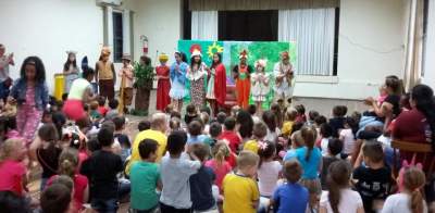 Grupo de teatro Cooper Arte & Manha encanta os pequenos no mês da criança