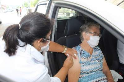 Covid-19: Vacinação é ampliada para faixa etária a partir de 76 anos