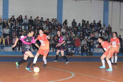 Maxxy Feminino 4 x 2 Pumas Futsal