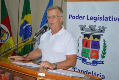 Câmara aprova projeto de homenagem a professores 