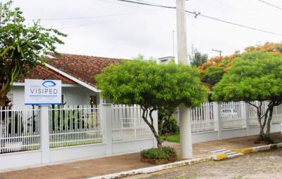 O consultório da Visiped fica na Rua Andrade Neves, 10
