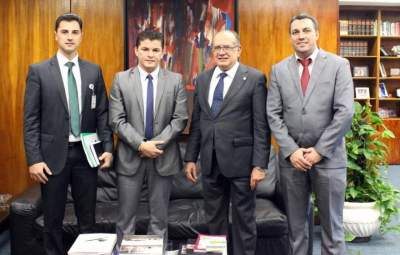 Candelariense participa da defesa dos direitos dos jovens em Brasília