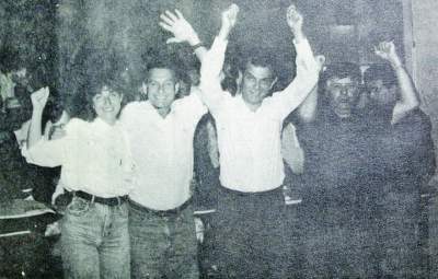 Moacir Thumé e Cyro Visalli na festa da vitória: diferença de 1.890 votos