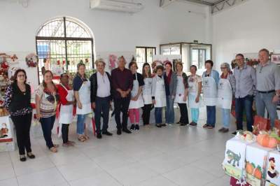 Mostra de Natal é aberta na Casa de Cultura