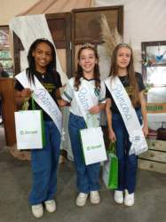 Celebração especial na Escola Adão Jaime Porto