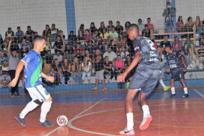 Municipal de Futsal: rodada de abertura com casa cheia e muitos gols