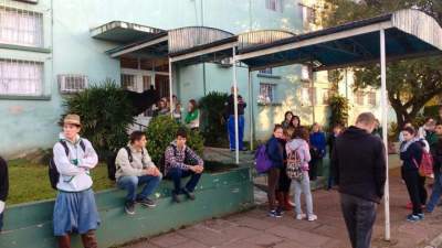 Escola Lepage amanheceu num clima de consternação. Aulas foram canceladas nesta quinta