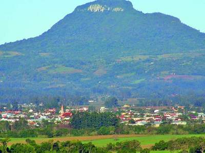 Afinal, qual a altitude do morro Botucaraí?