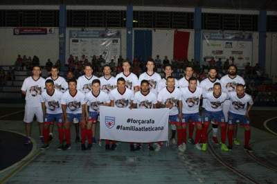 Equipe atleticana entrou em quadra com uma camiseta especialmente confeccionada para o jogo