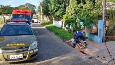 Samu averiguou os sinais vitais da vítima, que já estava sem vida