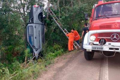 Ocorrência foi atendida por Bombeiros Voluntários, Samu e EGR
Créditos: Arzélio Strassburger, Bombeiro Voluntário