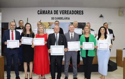 Prefeito, vice e vereadores são diplomados