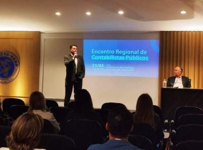 Santa Cruz do Sul:contabilistas públicos de 16 municípios participam de evento do TCE