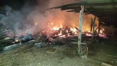 Incêndio destrói galpão na localidade de Alto Passa Sete